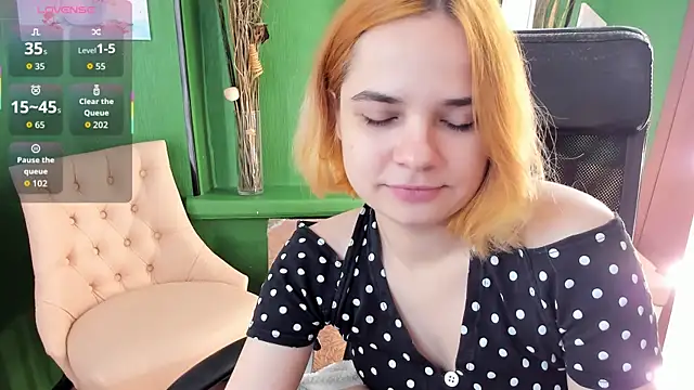 Snapshot of Gina_Dawson chatting on 11.08.25 Gina Dawson online show from 11.08.25