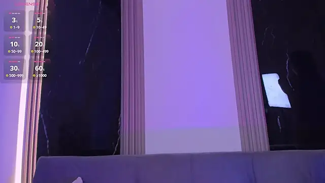 Snapshot of Sussyrosse_ chatting on 10.13.25 Sussyrosse online show from 10.13.25