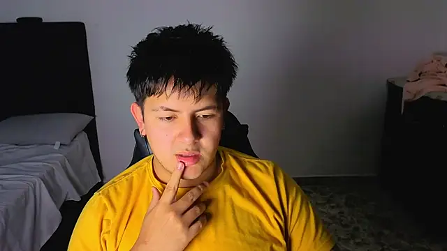 Snapshot of Ryan_Doretti chatting on 10.01.25 Ryan Doretti online show from 10.01.25