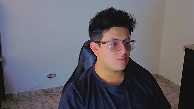 Snapshot of Ryan_Doretti chatting on 10.10.25 Ryan Doretti online show from 10.10.25