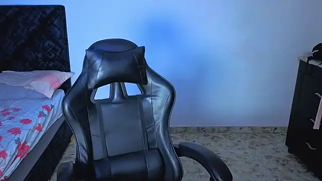 Snapshot of Ryan_Doretti chatting on 10.19.25 Ryan Doretti online show from 10.19.25