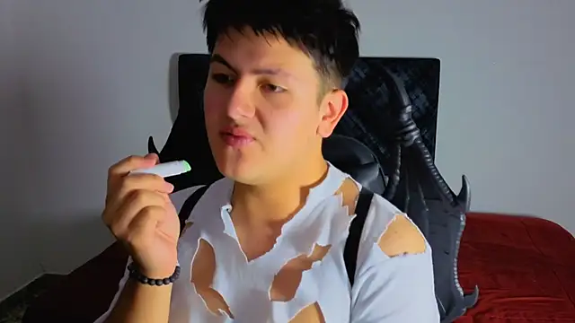 Snapshot of Ryan_Doretti chatting on 10.29.25 Ryan Doretti online show from 10.29.25