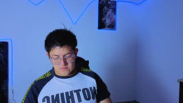 Snapshot of Ryan_Doretti chatting on 11.03.25 Ryan Doretti online show from 11.03.25