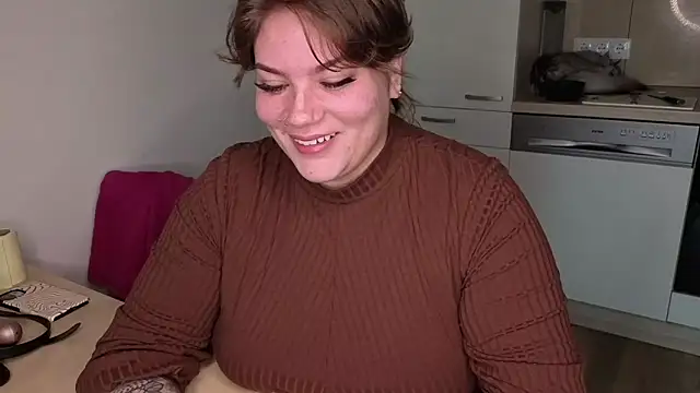 MaeNoir online show from 10.22.25