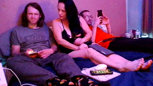 Snapshot of EllaMira44 chatting on 11.01.25 EllaMira44 online show from 11.01.25