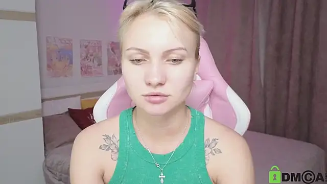 Cameronlovely  online show from 09.10.25