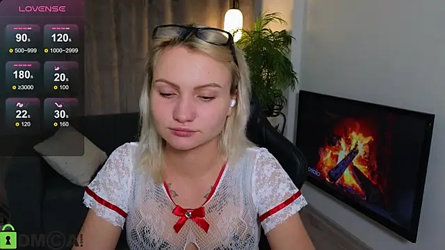 Cameronlovely  online show from 10.18.25