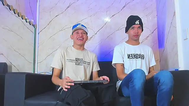 Snapshot of jeremytonner chatting on 10.11.25 jeremytonner online show from 10.11.25