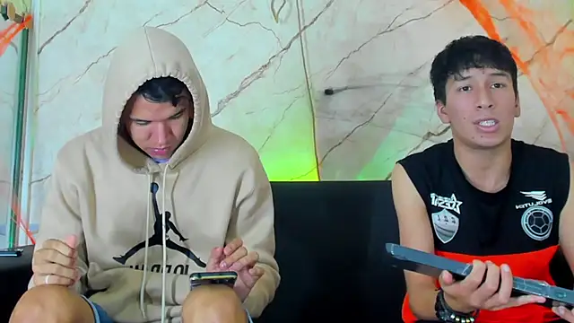 Snapshot of jeremytonner chatting on 10.21.25 jeremytonner online show from 10.21.25