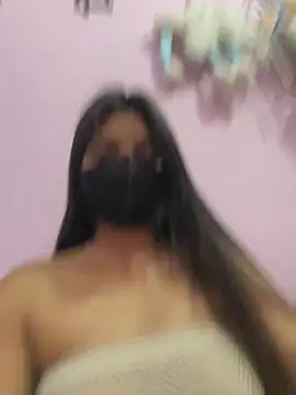 Snapshot of _01ruhi chatting on 11.12.25 01ruhi online show from 11.12.25