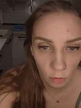 Snapshot of Edena_ chatting on 10.02.25 Edena online show from 10.02.25