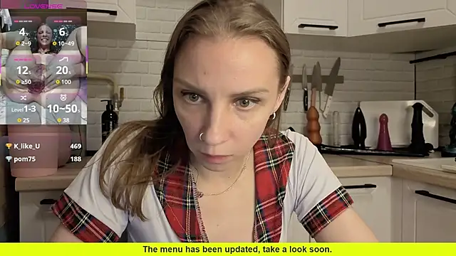 Snapshot of Edena_ chatting on 10.13.25 Edena online show from 10.13.25