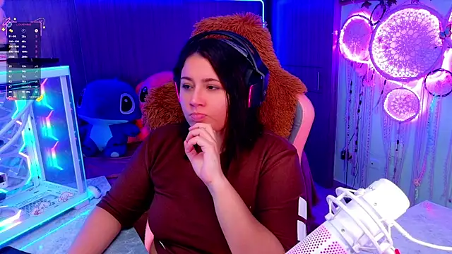 Snapshot of Allison_GAMERS chatting on 10.07.25 Allison GAMERS online show from 10.07.25