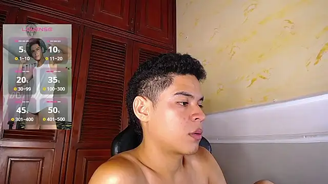 Snapshot of edy_play chatting on 10.08.25 edy play online show from 10.08.25