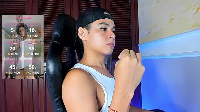 Snapshot of edy_play chatting on 10.17.25 edy play online show from 10.17.25