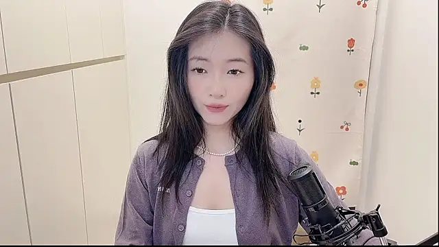 Snapshot of Rosalind_xixi chatting on 09.20.25 Rosalind xixi online show from 09.20.25