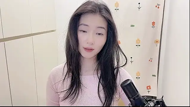 Snapshot of Rosalind_xixi chatting on 09.22.25 Rosalind xixi online show from 09.22.25