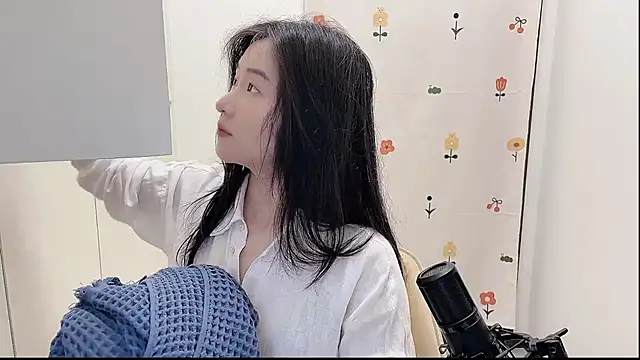 Snapshot of Rosalind_xixi chatting on 09.25.25 Rosalind xixi online show from 09.25.25