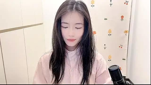 Snapshot of Rosalind_xixi chatting on 09.27.25 Rosalind xixi online show from 09.27.25