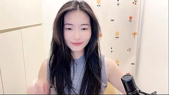 Snapshot of Rosalind_xixi chatting on 10.10.25 Rosalind xixi online show from 10.10.25