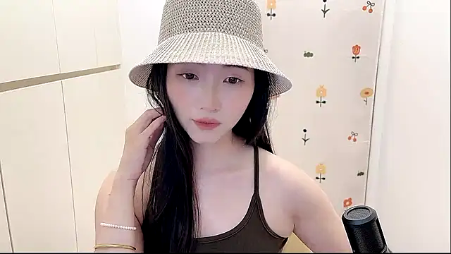 Snapshot of Rosalind_xixi chatting on 10.12.25 Rosalind xixi online show from 10.12.25