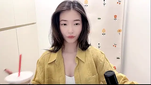 Snapshot of Rosalind_xixi chatting on 10.14.25 Rosalind xixi online show from 10.14.25