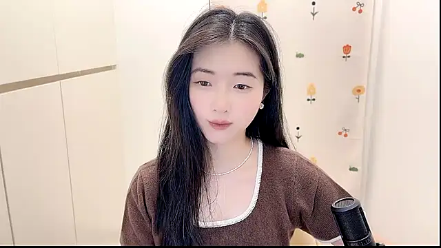 Snapshot of Rosalind_xixi chatting on 10.20.25 Rosalind xixi online show from 10.20.25