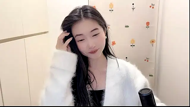 Snapshot of Rosalind_xixi chatting on 10.25.25 Rosalind xixi online show from 10.25.25