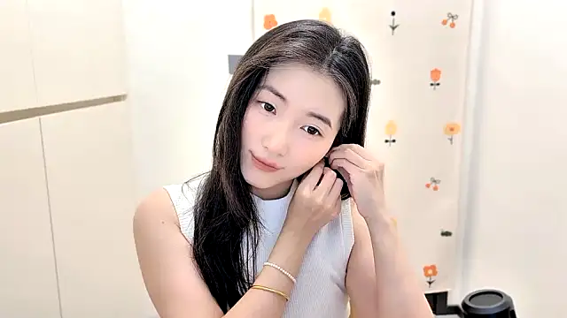 Snapshot of Rosalind_xixi chatting on 11.06.25 Rosalind xixi online show from 11.06.25