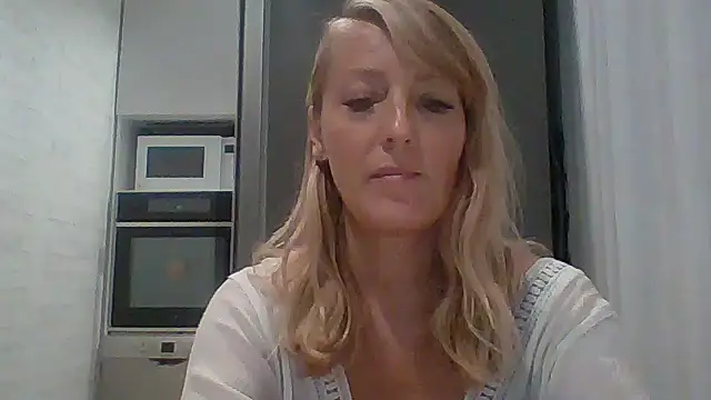 Vexxaa online show from 10.04.25