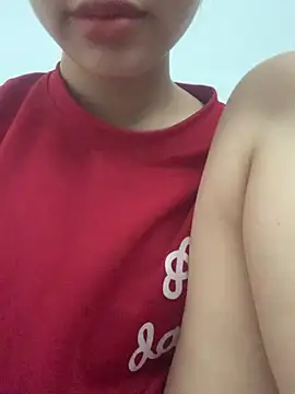 Snapshot of Nguyenha11 chatting on 09.22.25 Nguyenha11 online show from 09.22.25