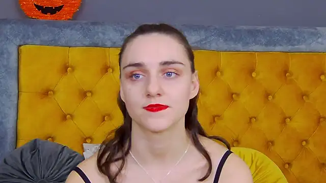 Jessica White  online show from 11.14.25