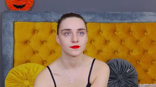 Jessica White  online show from 11.27.25