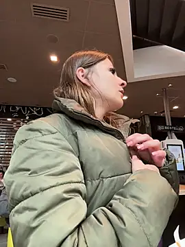 IsabellaEtha online show from 10.15.25