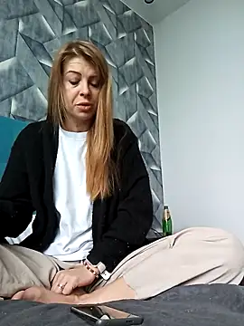 Snapshot of Hyupobigih chatting on 10.10.25 Hyupobigih online show from 10.10.25