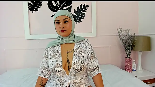 azaharaaa  online show from 09.30.25