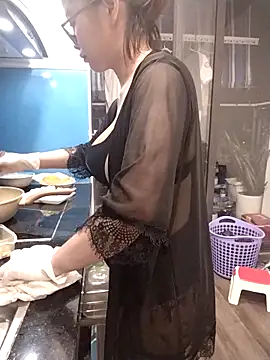 Linh linh01 online show from 12.18.25