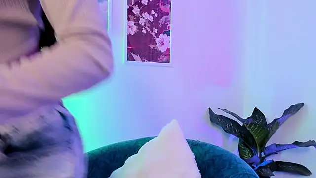 canelleGarces online show from 10.14.25