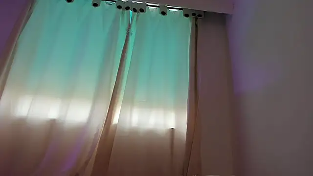 canelleGarces online show from 02.11.26