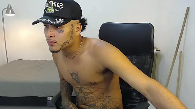 crow black00 online show from 09.18.25