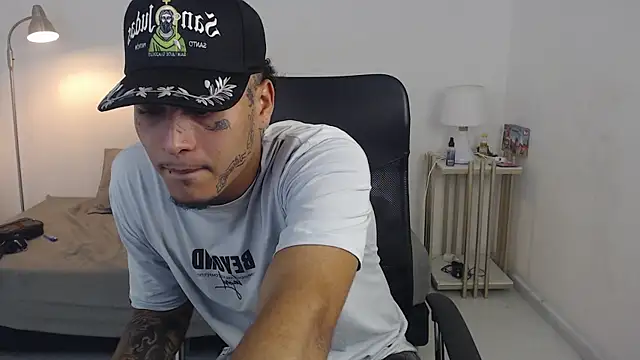 crow black00 online show from 09.24.25