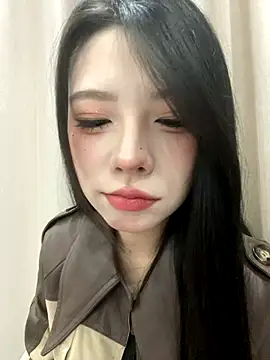 Snapshot of yuanyuanzi99 chatting on 10.17.25 yuanyuanzi99 online show from 10.17.25