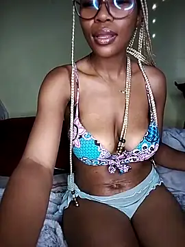 Seductive Yellow Titties online show from 02.13.26