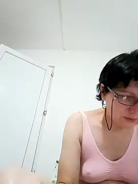 Snapshot of Vera_Elle chatting on 10.10.25 Vera Elle online show from 10.10.25