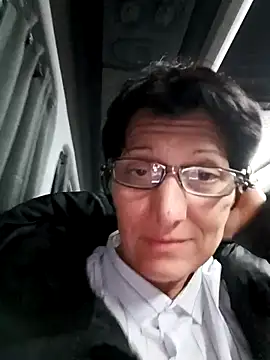 Snapshot of Vera_Elle chatting on 10.12.25 Vera Elle online show from 10.12.25