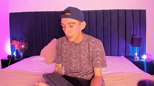 dominik thompson777 online show from 09.29.25