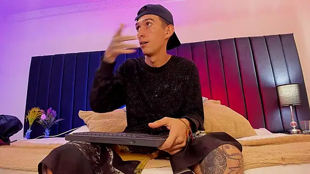 dominik thompson777 online show from 10.06.25