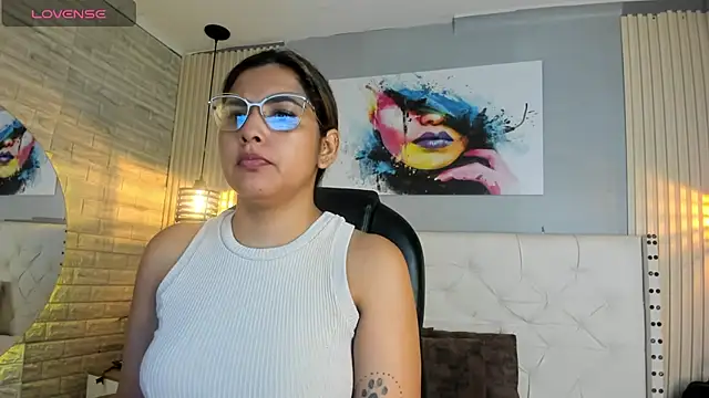 scarletbaker  online show from 04.21.26