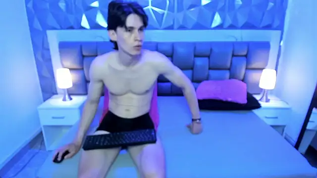 CloeyMiller online show from 10.17.25