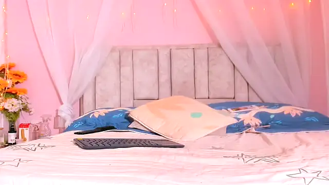 Rachellcooperrr online show from 10.31.25